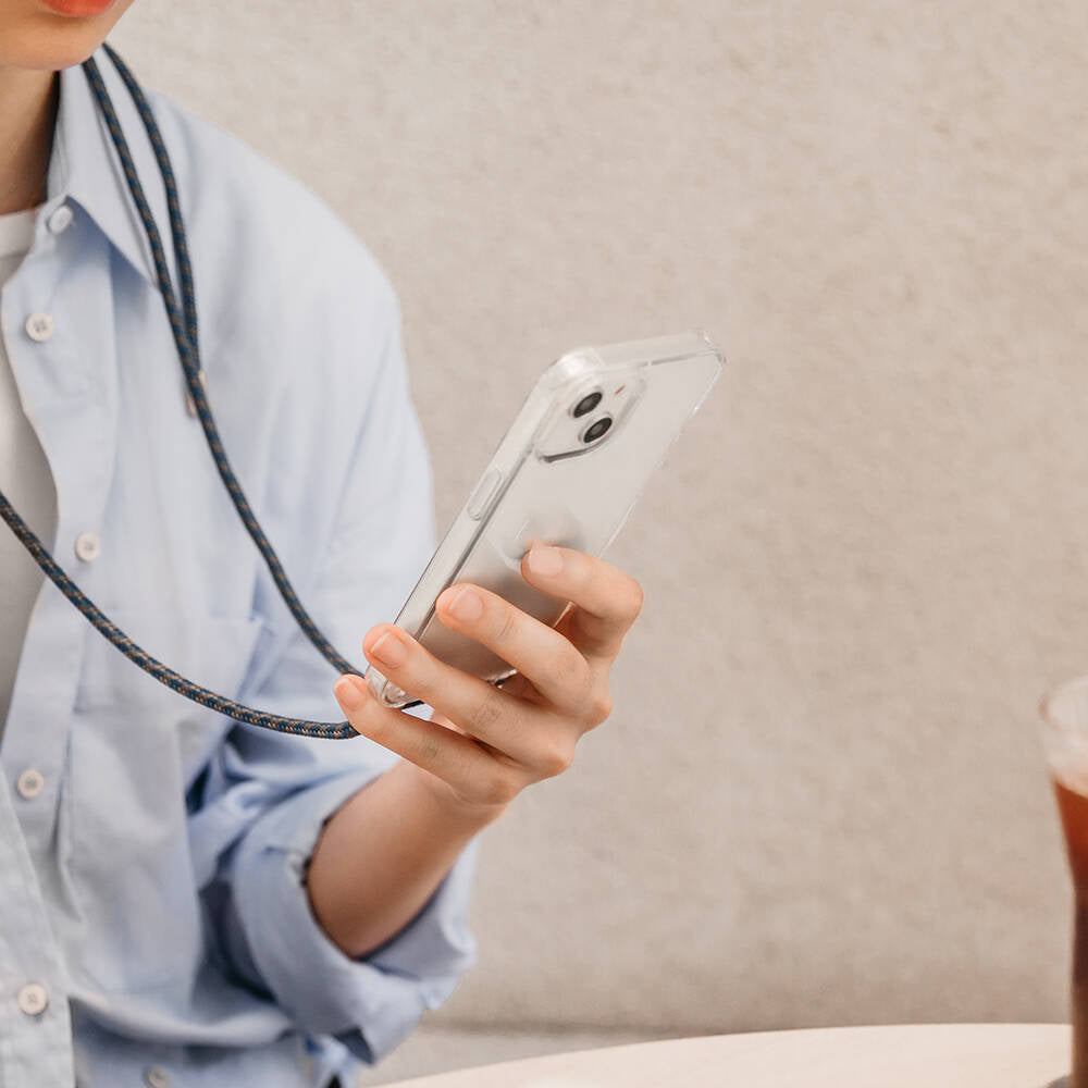 Apple iPhone 14 Kılıf Boyun Askılı Şok Önleyicili Şeffaf Lisanslı Switcheasy Play Kapak Lacivert