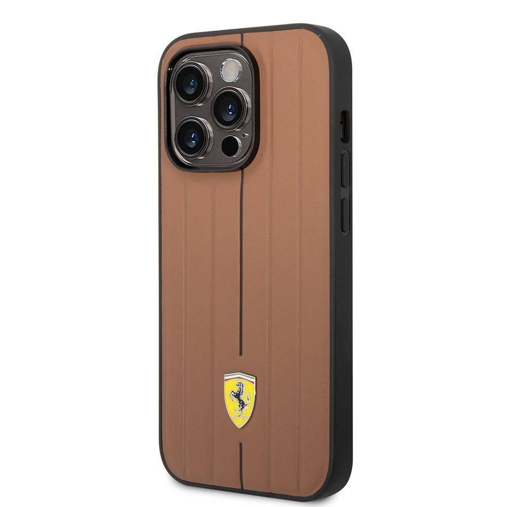 Apple iPhone 14 Pro Max Kılıf Ferrari Orjinal Lisanslı Deri Arka Yüzey Metal Logolu Şerit Tasarımlı Kapak Kahverengi