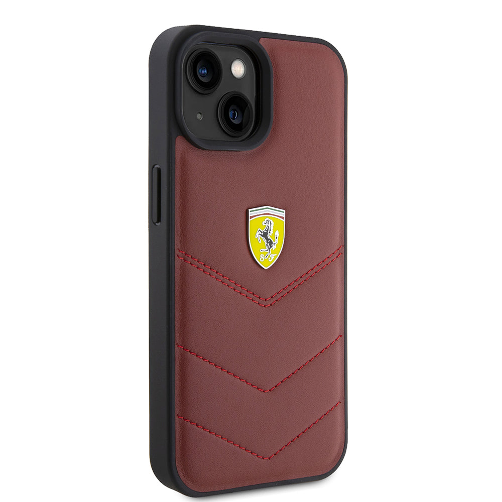 Apple iPhone 15 Kılıf Ferrari Orjinal Lisanslı Deri Dikişli Arka Yüzey Metal Logo Tasarımlı Kapak Kırmızı