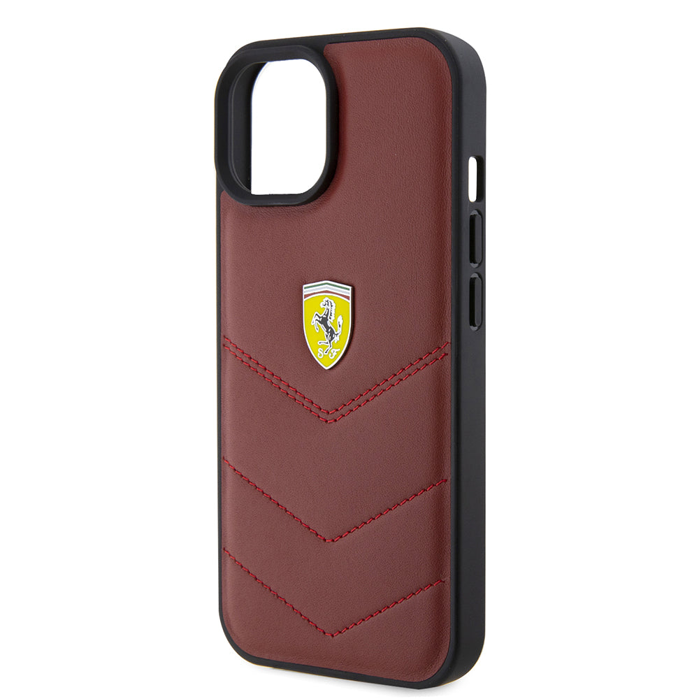Apple iPhone 15 Kılıf Ferrari Orjinal Lisanslı Deri Dikişli Arka Yüzey Metal Logo Tasarımlı Kapak Kırmızı