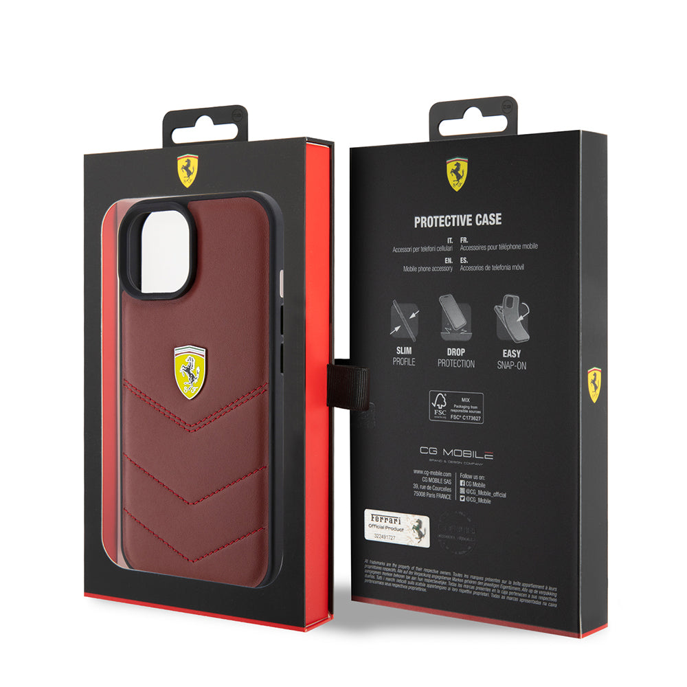 Apple iPhone 15 Kılıf Ferrari Orjinal Lisanslı Deri Dikişli Arka Yüzey Metal Logo Tasarımlı Kapak Kırmızı