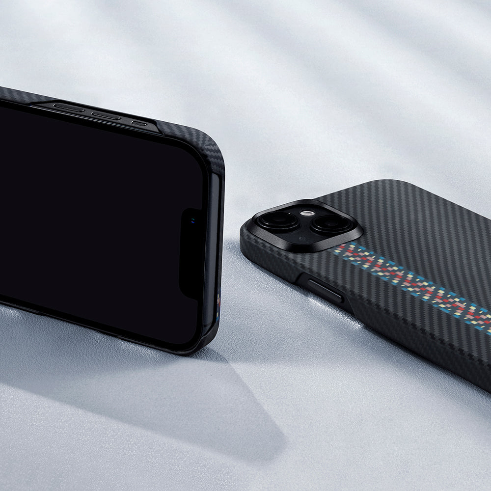 Apple iPhone 15 Plus Kılıf M-safe Şarj Özellikli 600D Aramid Fiber Pitaka Tactile Woven Orchestra Serisi Rhapsody Kapak Siyah