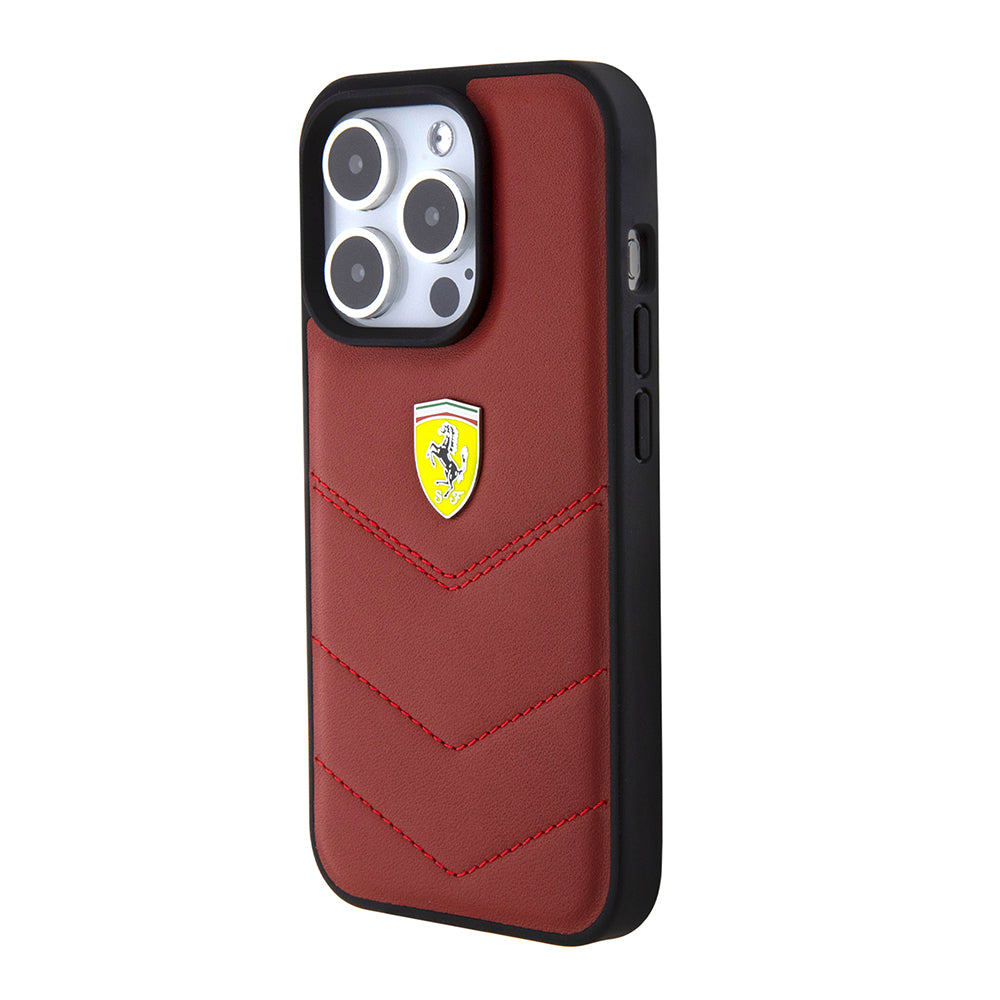 Apple iPhone 15 Pro Kılıf Ferrari Orjinal Lisanslı Deri Dikişli Arka Yüzey Metal Logo Tasarımlı Kapak Kırmızı