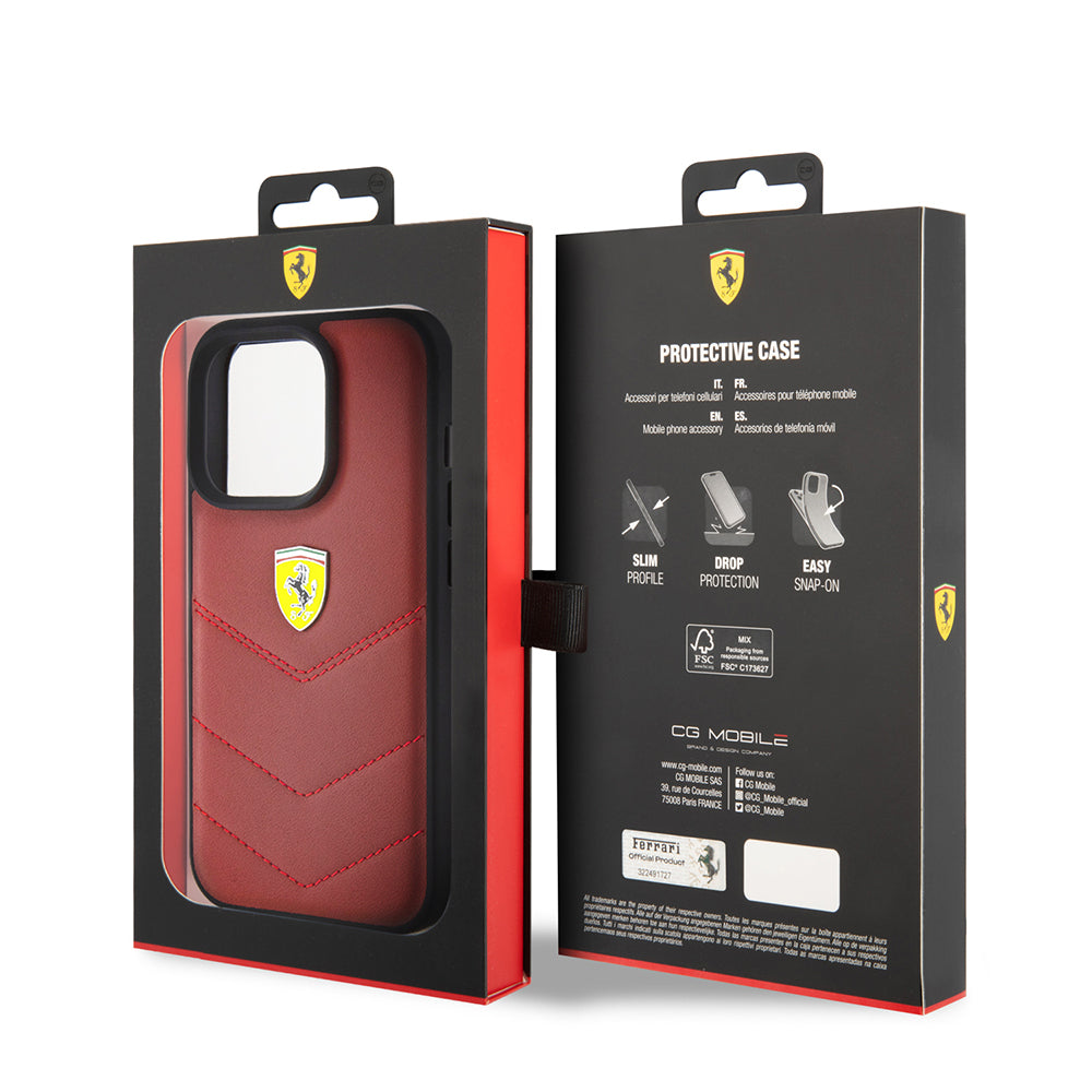Apple iPhone 15 Pro Kılıf Ferrari Orjinal Lisanslı Deri Dikişli Arka Yüzey Metal Logo Tasarımlı Kapak Kırmızı