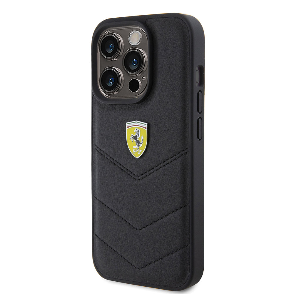 Apple iPhone 15 Pro Kılıf Ferrari Orjinal Lisanslı Deri Dikişli Arka Yüzey Metal Logo Tasarımlı Kapak Siyah