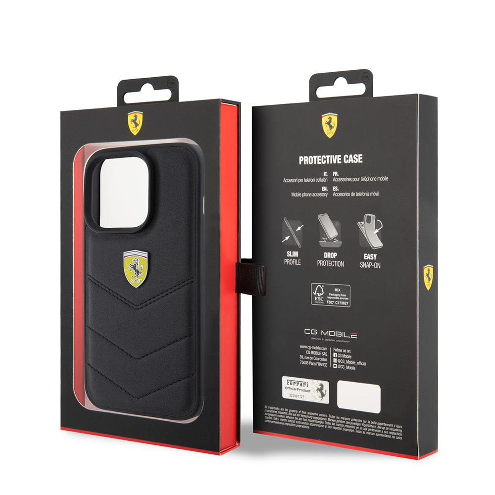 Apple iPhone 15 Pro Kılıf Ferrari Orjinal Lisanslı Deri Dikişli Arka Yüzey Metal Logo Tasarımlı Kapak Kırmızı