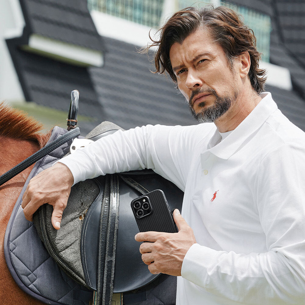 Apple iPhone 15 Pro Kılıf M-safe Şarj Özellikli 1500D Aramid Fiber Pitaka Military-Grade Classic Serisi Black-Grey Twill Kapak Siyah-Mavi