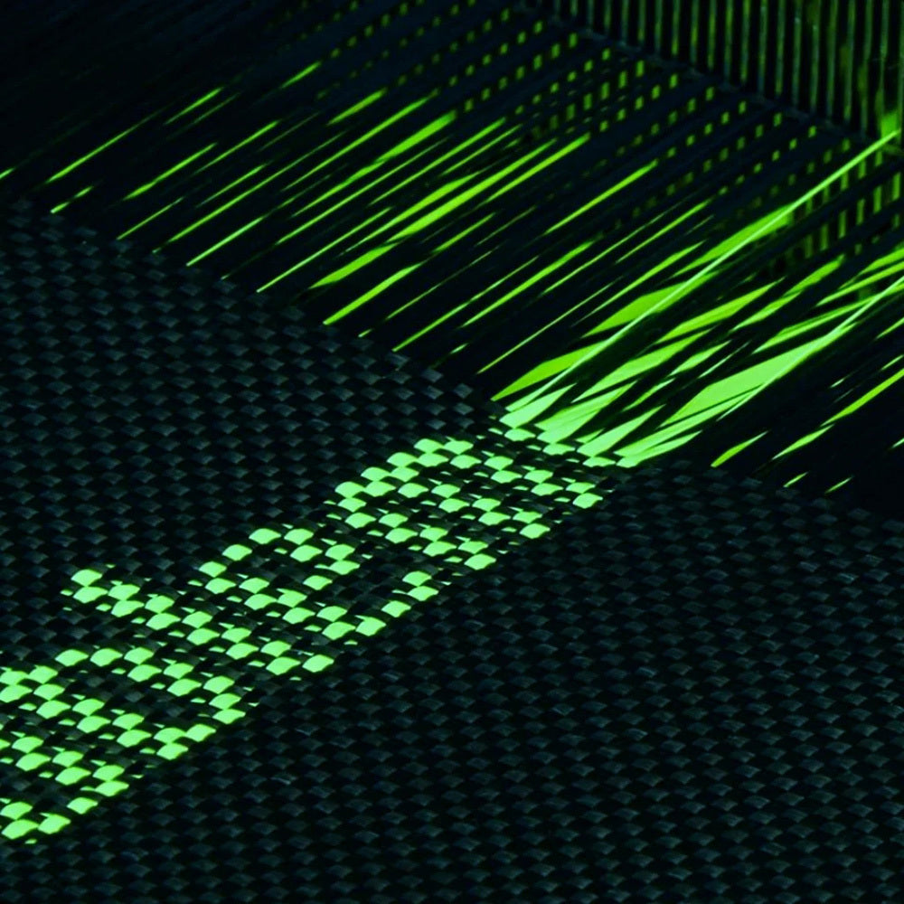 Apple iPhone 15 Pro Max Kılıf M-safe Şarj Özellikli Lumintex Teknolojili Fosforlu Aramid Fiber Pitaka Tactile Woven Aries Serisi Kapak Siyah-Mavi