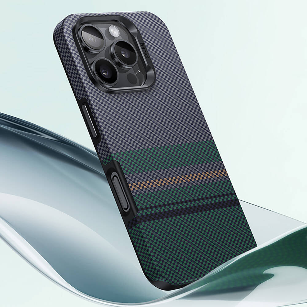 Apple iPhone 16 Pro Max Kılıf M-safe Şarj Özellikli Karbon Fiber Tasarımlı Benks Aurora ArmorPro Kevlar Kapak Siyah