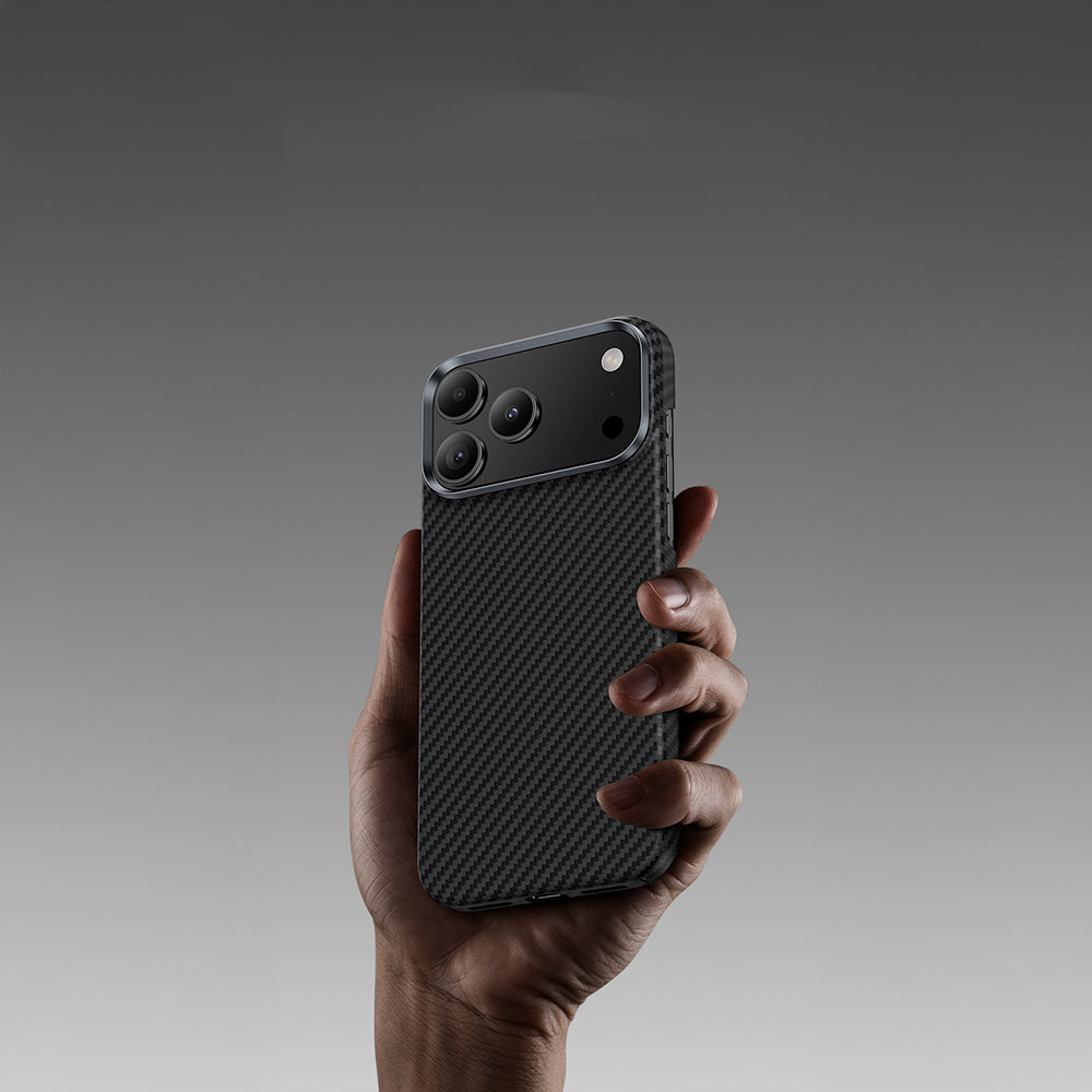 Apple iPhone 17 Kılıf Benks M-safe Şarj Özellikli Metal Kamera Çerçeveli Magnetik ArmorAir 600D Kevlar Fiber Kapak Siyah