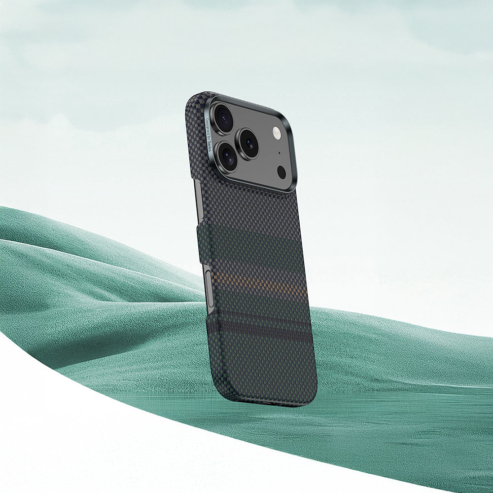 Apple iPhone 17 Kılıf M-safe Şarj Özellikli Karbon Fiber Tasarımlı Benks Aurora ArmorAir Kevlar Kapak Siyah