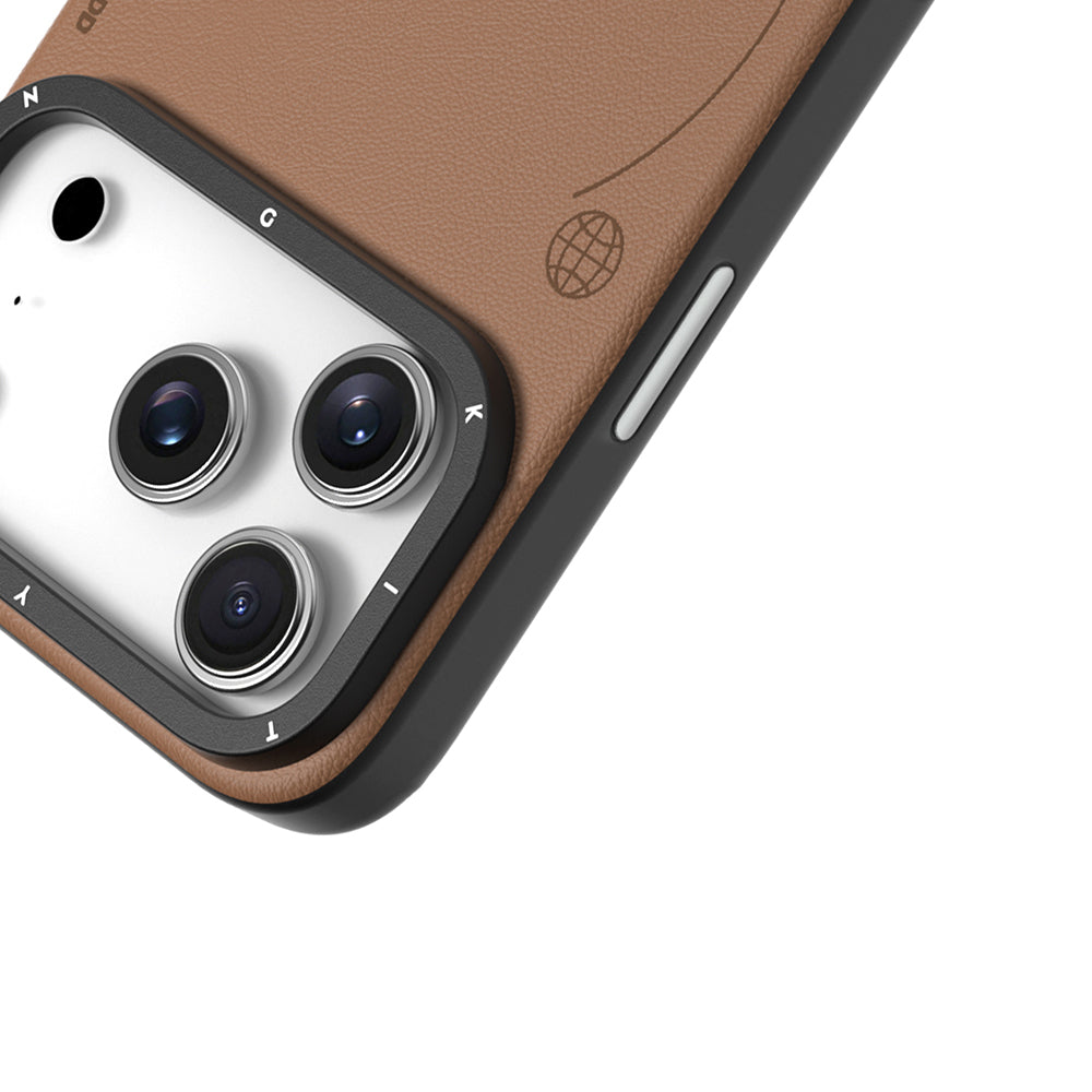 Apple iPhone 17 Pro Kılıf M-safe Şarj Özellikli Basit Mat Deri Desenli Youngkit Tech Fashion Serisi Kapak Kahverengi