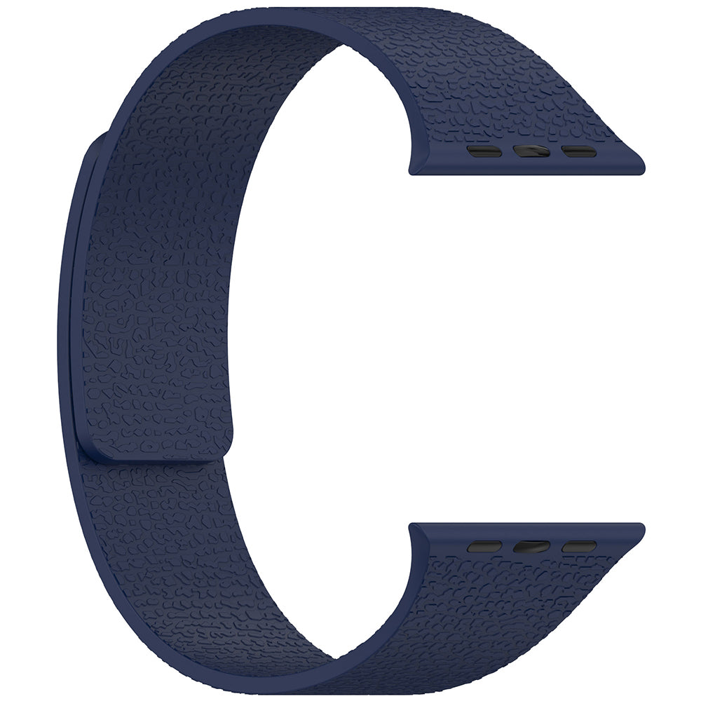 Apple Watch Ultra 49mm Zore KRD-136 Kabartma Desenli Silikon Kordon Açık Yeşil