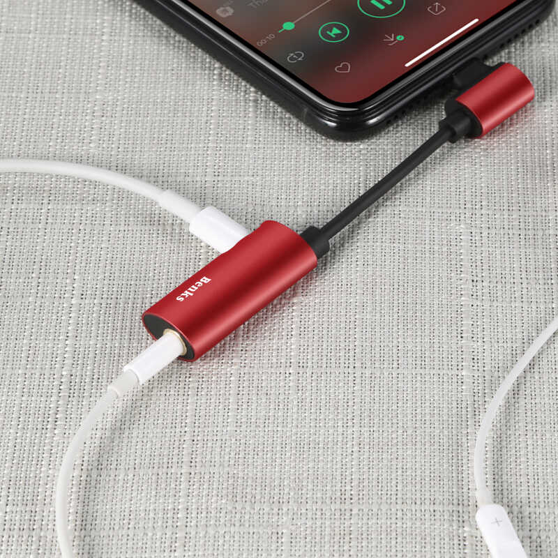 Benks U40 2 in 1 Lightning Audio Adapter Black