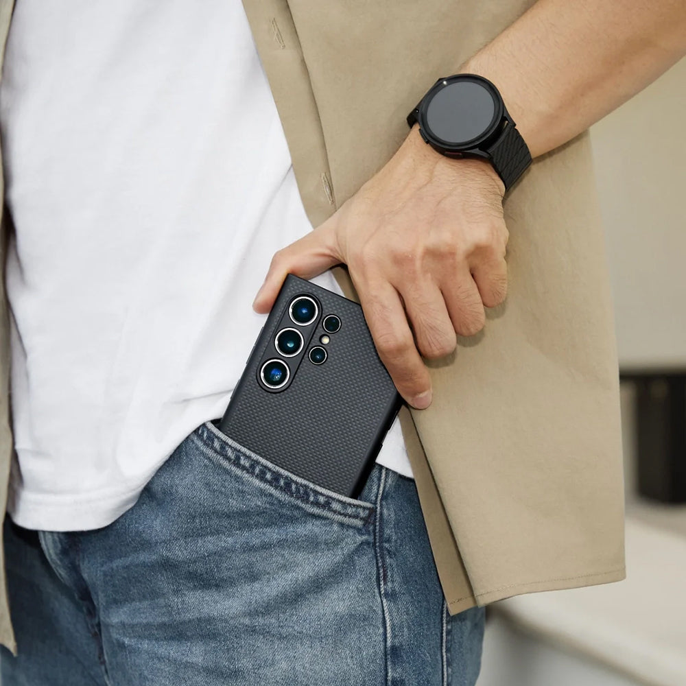 Galaxy S24 Ultra Kılıf M-safe Şarj Özellikli Aramid Fiber 3 Fonksiyon Butonlu Pitaka PinButton Serisi Kapak Siyah-Gri