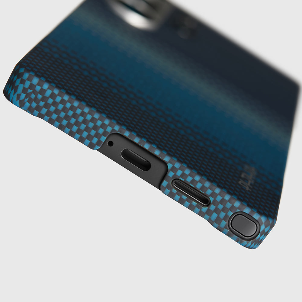 Galaxy S25 Ultra Kılıf M-safe Şarj Özellikli Aramid Fiber Pitaka Tactile Woven Sunset-Moonrise Serisi Kapak Mavi