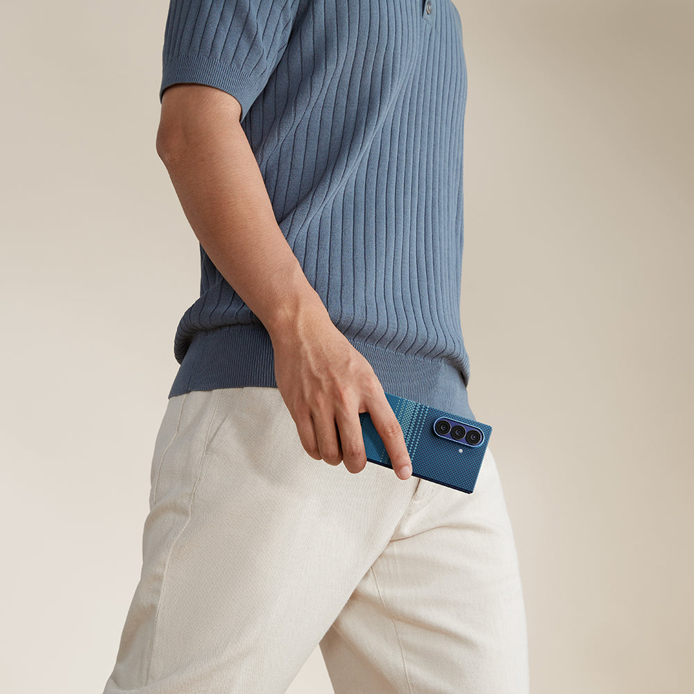 Galaxy Z Fold 7 Kılıf M-safe Şarj Özellikli Aramid Fiber Pitaka Tactile Woven Sunset-Moonrise Serisi Kapak Kahverengi