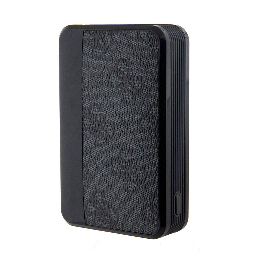 Guess Orjinal Lisanslı Dijital Led Göstergeli PU Deri 4G Desenli Metal Yazı Logolu Powerbank 10000mAh 18W Siyah