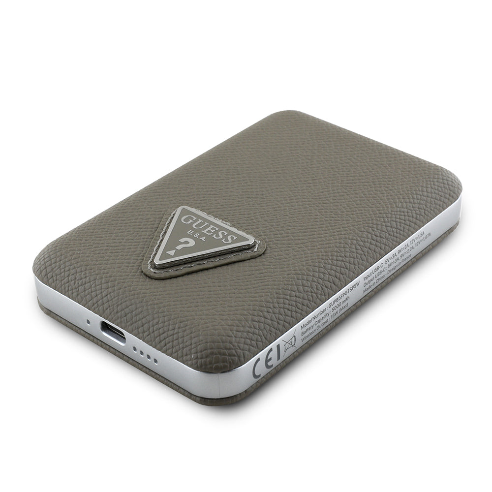 Guess Orjinal Lisanslı Dijital Led Göstergeli PU Deri Yüzey Üçgen Logolu Powerbank 5000mAh 15W Kahverengi