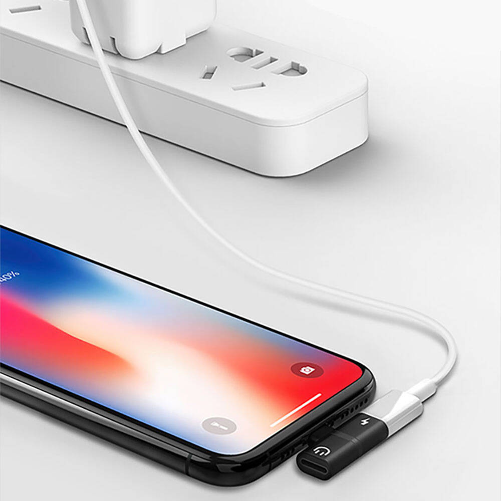 Recci RDS-A05 Lightning 2in1 Charging and Audio Adapter Black