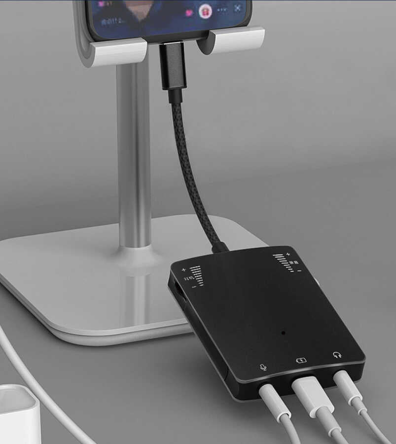 Wiwu 3 in 1 Live Broadcast Lightning Audio Adapter Black