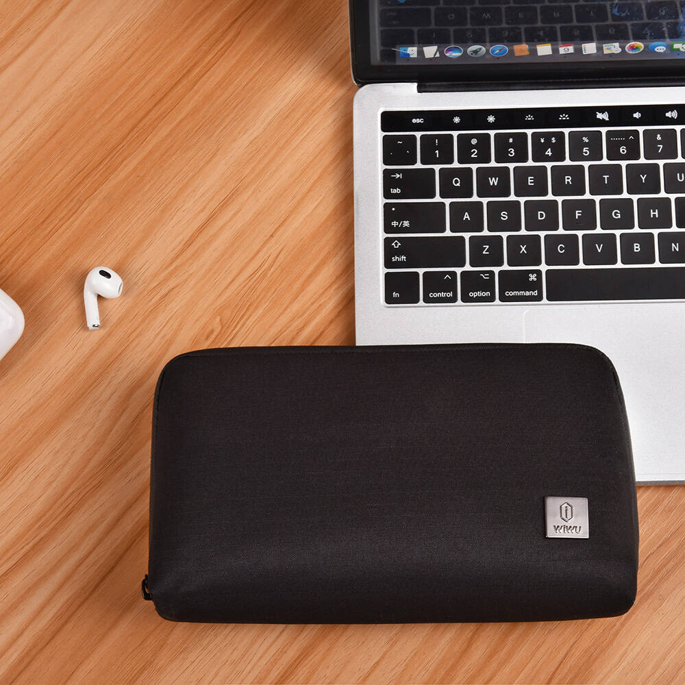 Wiwu Alpha Tech Pouch Çok Fonksiyonlu Taşınabilir Mobil Aksesuar Çantası Siyah