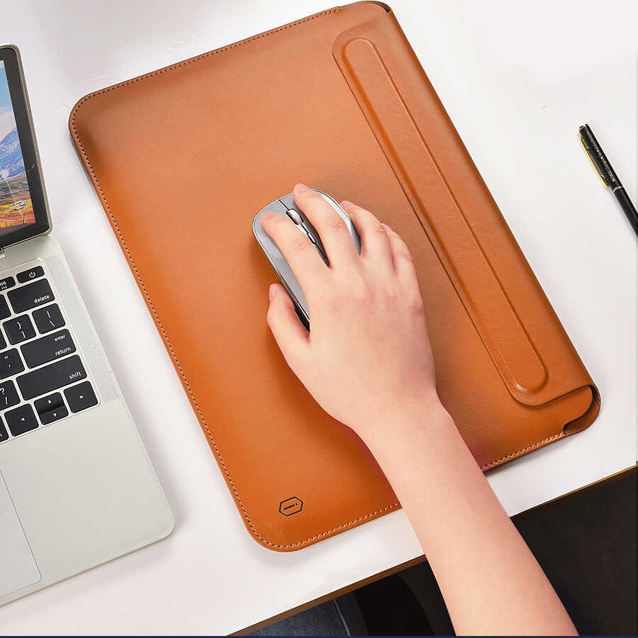 Apple Macbook 16.2' 2021 Wiwu Macbook Skin Pro Portable Stand Case Brown