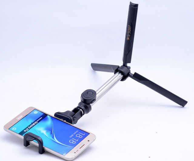 WXY 2017 Bluetooth Selfie Stick Black