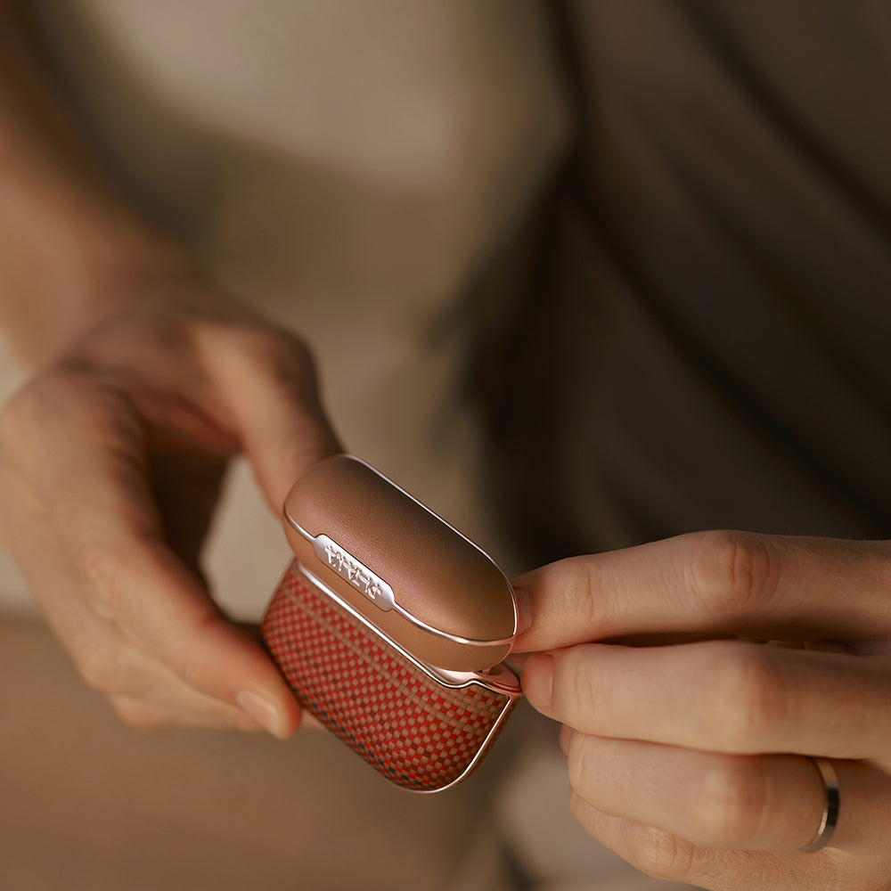 Apple Airpods 4 Kılıf Aramid Fiber Pitaka Tactile Woven Sunset-Moonrise Serisi Kapak Kahverengi