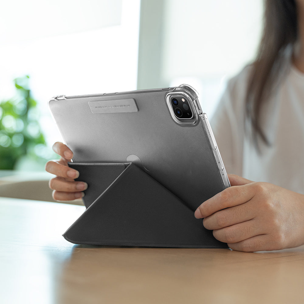 Apple iPad Pro 13 2024 Raptic Clear Folio Airbagli Şeffaf Kapaklı Katlanabilir Standlı Kılıf Siyah