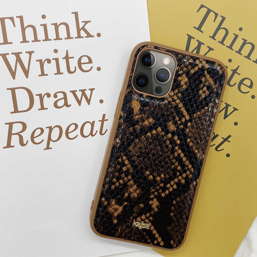 Apple iPhone 12 Pro Max Kılıf Kajsa Glamorous Serisi Snake Pattern Kapak Sarı