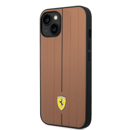 Apple iPhone 14 Kılıf Ferrari Orjinal Lisanslı Deri Arka Yüzey Metal Logolu Şerit Tasarımlı Kapak Kahverengi