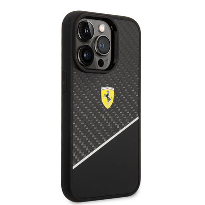 Apple iPhone 14 Pro Max Kılıf Ferrari Orjinal Lisanlı Klasik Metal Logolu Karbon Şerit Desenli Kapak Kırmızı