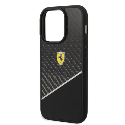 Apple iPhone 14 Pro Max Kılıf Ferrari Orjinal Lisanlı Klasik Metal Logolu Karbon Şerit Desenli Kapak Siyah