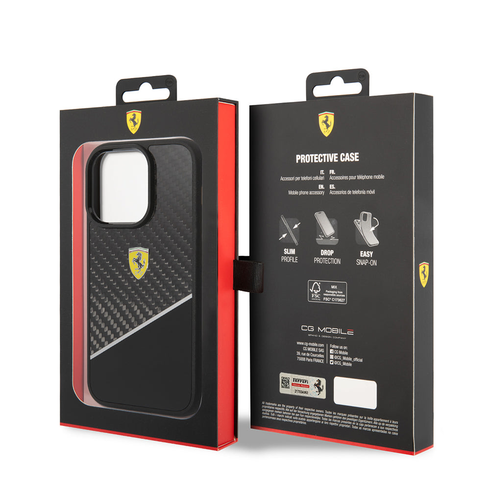 Apple iPhone 14 Pro Max Kılıf Ferrari Orjinal Lisanlı Klasik Metal Logolu Karbon Şerit Desenli Kapak Siyah