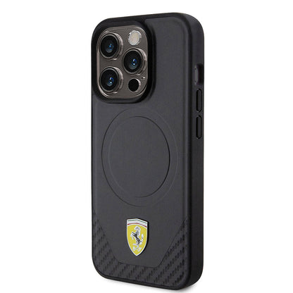 Apple iPhone 15 Pro Kılıf Ferrari Orjinal Lisanslı M-safe Şarj Özellikli Metal Logolu PU Karbon Kapak Kırmızı
