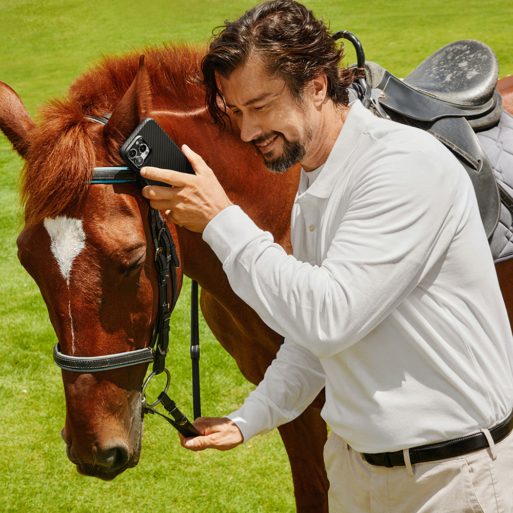 Apple iPhone 15 Pro Kılıf M-safe Şarj Özellikli 1500D Aramid Fiber Pitaka Military-Grade Classic Serisi Black-Grey Twill Kapak Siyah-Gri