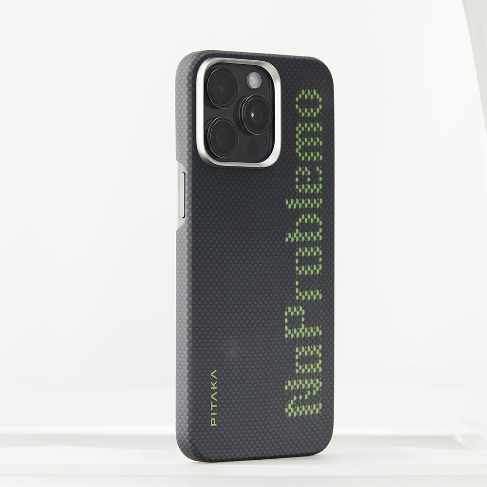 Apple iPhone 15 Pro Kılıf M-safe Şarj Özellikli Lumintex Teknolojili Fosforlu Aramid Fiber Pitaka Tactile Woven Aries Serisi Kapak Siyah-Mavi