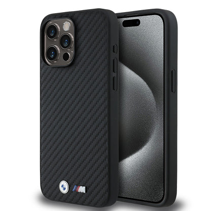 Apple iPhone 15 Pro Max Kılıf BMW Orjinal Lisanslı Karbon Fiber Tasarımlı ve Metal Logolu PU Deri Kapak Siyah