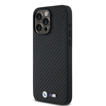 Apple iPhone 15 Pro Max Kılıf BMW Orjinal Lisanslı Karbon Fiber Tasarımlı ve Metal Logolu PU Deri Kapak Siyah