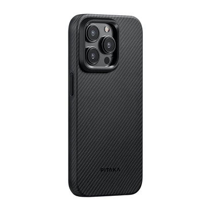Apple iPhone 15 Pro Max Kılıf M-safe Şarj Özellikli 600D Aramid Fiber Pitaka Military-Grade Classic Serisi Black-Grey Twill Kapak Siyah-Gri