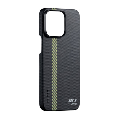 Apple iPhone 15 Pro Max Kılıf M-safe Şarj Özellikli Aramid Fiber Pitaka Tactile Woven Break The Line Kapak Siyah