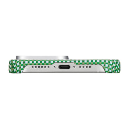 Apple iPhone 15 Pro Max Kılıf M-safe Şarj Özellikli Aramid Fiber Pitaka Ultra-Slim Classic Serisi Forest Green Kapak Yeşil