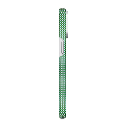 Apple iPhone 15 Pro Max Kılıf M-safe Şarj Özellikli Aramid Fiber Pitaka Ultra-Slim Classic Serisi Forest Green Kapak Yeşil