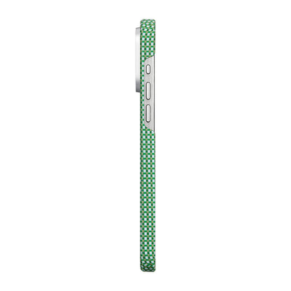 Apple iPhone 15 Pro Max Kılıf M-safe Şarj Özellikli Aramid Fiber Pitaka Ultra-Slim Classic Serisi Forest Green Kapak Yeşil