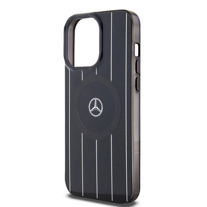 Apple iPhone 15 Pro Max Kılıf Mercedes Benz Orjinal Lisanslı M-safe Şarj Özellikli Çift Katmanlı Paralel Çizgi Desenli Kapak Beyaz