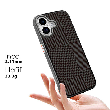 Apple iPhone 16 Kılıf M-safe Şarj Özellikli Karbon Fiber Desenli Mutural Montage Kapak Gümüş