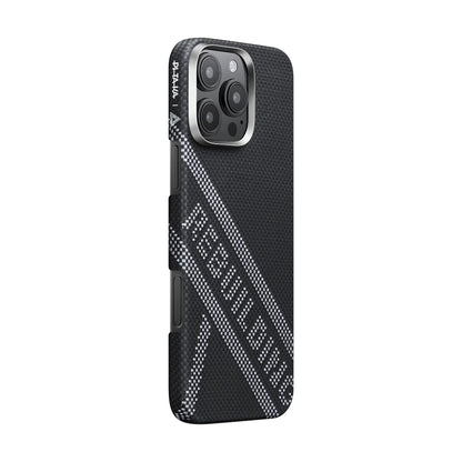 Apple iPhone 16 Pro Max Kılıf M-safe Şarj Özellikli Aramid Fiber Re-TROS Tasarımlı Pitaka Tactile Woven Rebuilding Serisi Kapak Siyah