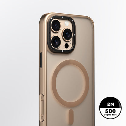 Apple iPhone 16 Pro Max Kılıf M-safe Şarj Özellikli Cam Arka Yüzey TPU Youngkit Gemstone Serisi Kapak Gold