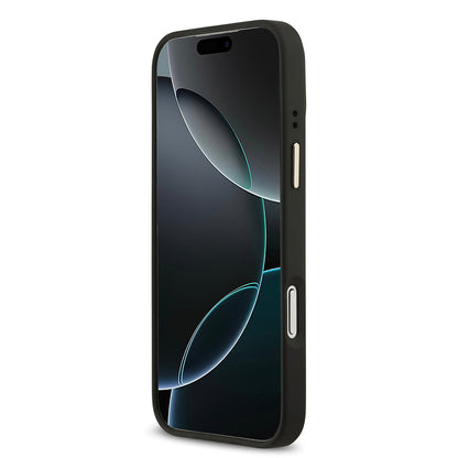 Apple iPhone 17 Pro Max Kılıf Guess Orjinal Lisanslı M-safe Şarj Özellikli Gold Metal Kamera Çerçeveli PU Deri 4G Desenli Yazı Logolu Kapak Siyah